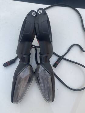 63131539688 Bmw 21- 24 M1000r Front Turn Signal Light Oem