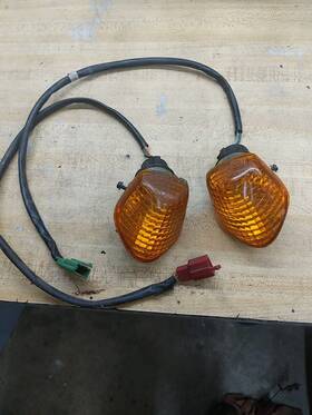 B2wh-fts-090 Bright2wheels Pair Of Used Front Turn Signals For Honda 1991-1994 Cbr600f2 Decent Shape