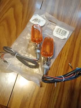 61-75666 Emgo Mini Mark Ii Rectangle Aluminum Turn Signals 23 Watt 12 Volt Amber Lens