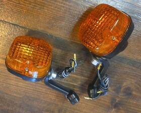 33300-435-670 Honda 1979-1981 Xl500s 82 Xl500r Xl185 Xl250 Front Right And Left Turn Signals