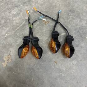 33400-k1t-e51 Honda Eb1062 2021 21 Crf 300 Front And Rear Turn Signal Lights Stock