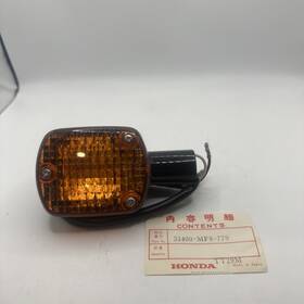 33400-mf8-779 Honda Oem New Turn Signal Assy. R. Fr. Old Stock