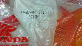 33402-ge1-671 Honda Ch80 Elite Right Front Turn Signal Lens Nos Scooter