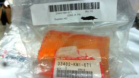 33402-km1-671 Honda Ch250 Elite Turn Signal Lens Right Front Nos Vintage