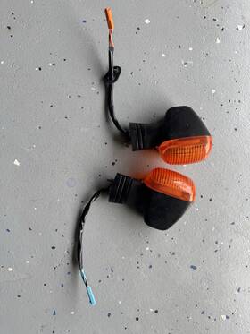 33403-mfj-a00 Honda 2008-2008 Cbr600rr Front Left Right Turn Signals Light Indicators Oem