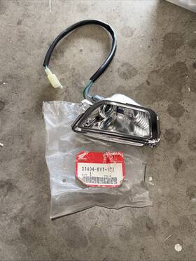 33404-kv7-671 Honda Nos Right Turn Signal For Ch150