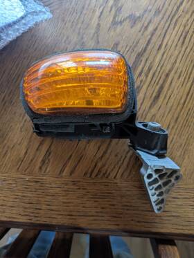 33410-mca-671 Honda Used 01-10 Gl1800 Goldwing Right Turn Signal And Bracket