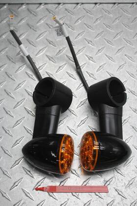 2205944 Indian 2021 Scout Bobber Front Left Right Turn Signals Light Indicators