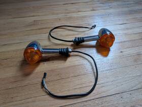 50r000533 Triumph Rear Turn Signals Pair Used Bonneville Speed Master