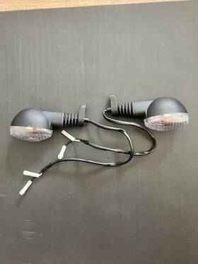 T2701266 Triumph T2701267 New Street Scrambler Rear Turn Signals Right Left