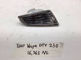 584970 Vespa Original Oe Oem Gt200 Gts Gtv 250 300 Front Left Turn Signal Assembly 2005-2020