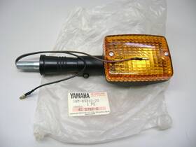 16m-83310-70 Yamaha Nos Turn Signal Xs400 25za