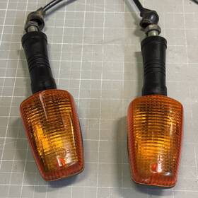 1uf-83380-00-00 Yamaha 2001-2024 Tw200 Oem Rear Turn Signal Set Stanley 150r-0041107 B9