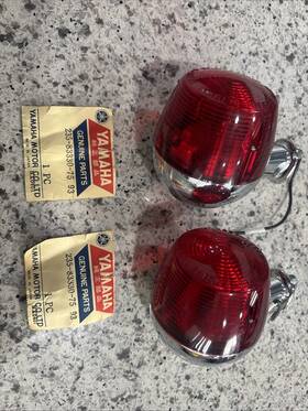 235-83330-75 Yamaha Turn Signals Light Genuine Parts