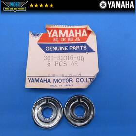 360-83316-00-00 Yamaha 2 New Oem Rd 250 350 400 Front Turn Signal Collar Mount