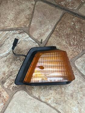 50w-83340-00 Yamaha 50w-83330-00 Xc 125 Riva Rear Turn Signal Lamp Lr Used