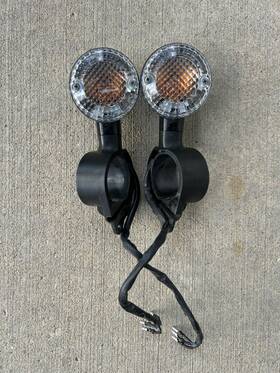 P5243 Yamaha Xv1700 Rs Warrior Oem Front Turn Signal Set